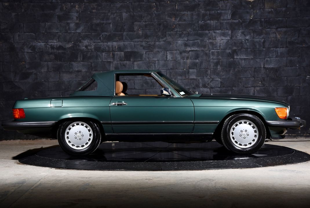 1989 Mercedes-Benz 560-Class