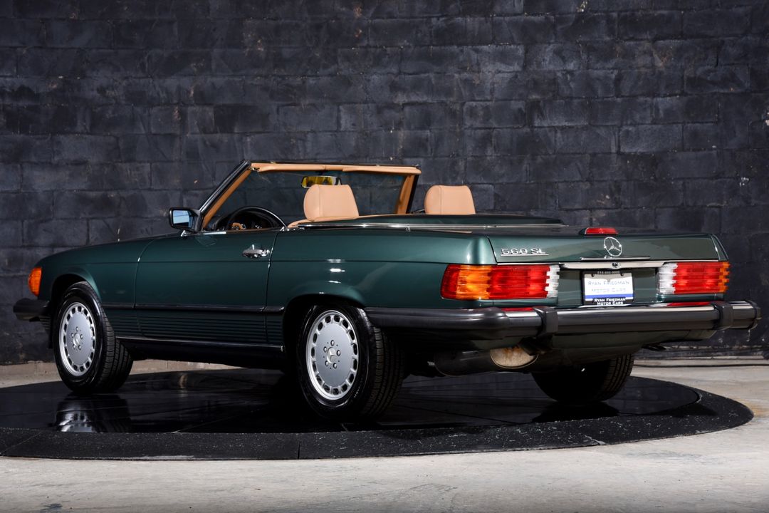 1989 Mercedes-Benz 560-Class