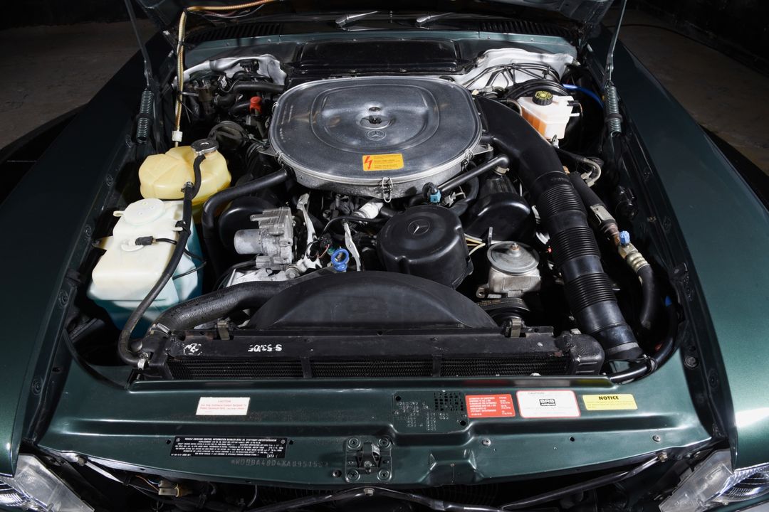 1989 Mercedes-Benz 560-Class