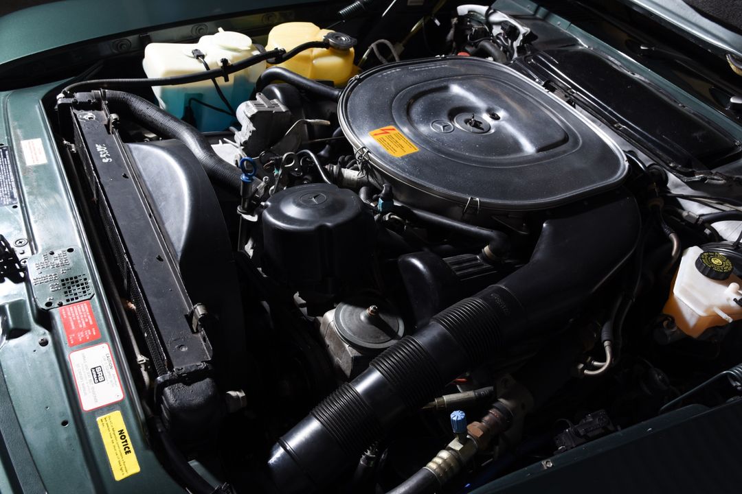 1989 Mercedes-Benz 560-Class