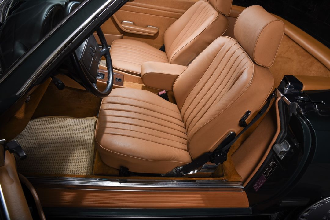 1989 Mercedes-Benz 560-Class