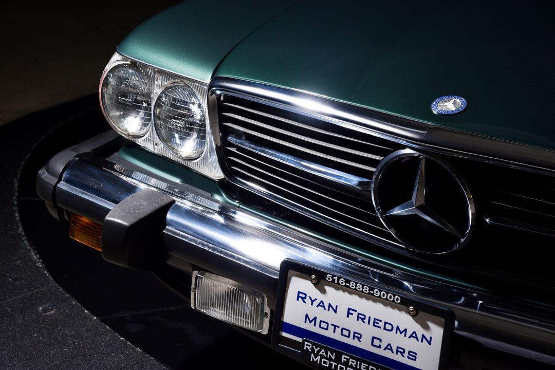1989 Mercedes-Benz 560-Class