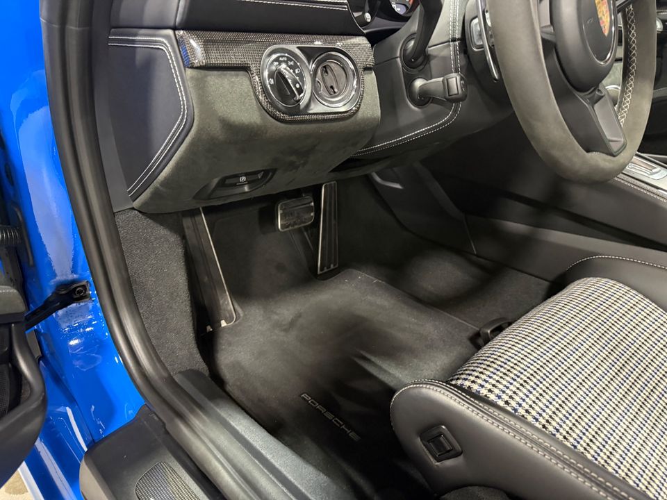 2022 PORSCHE 718 CAYMAN