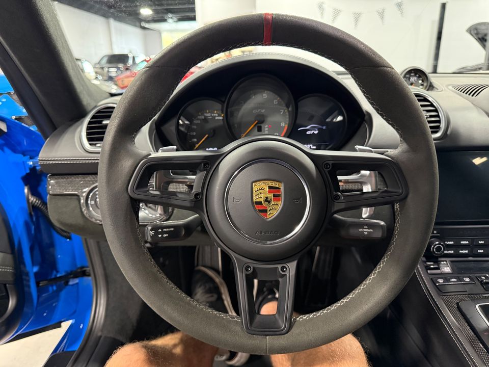 2022 PORSCHE 718 CAYMAN