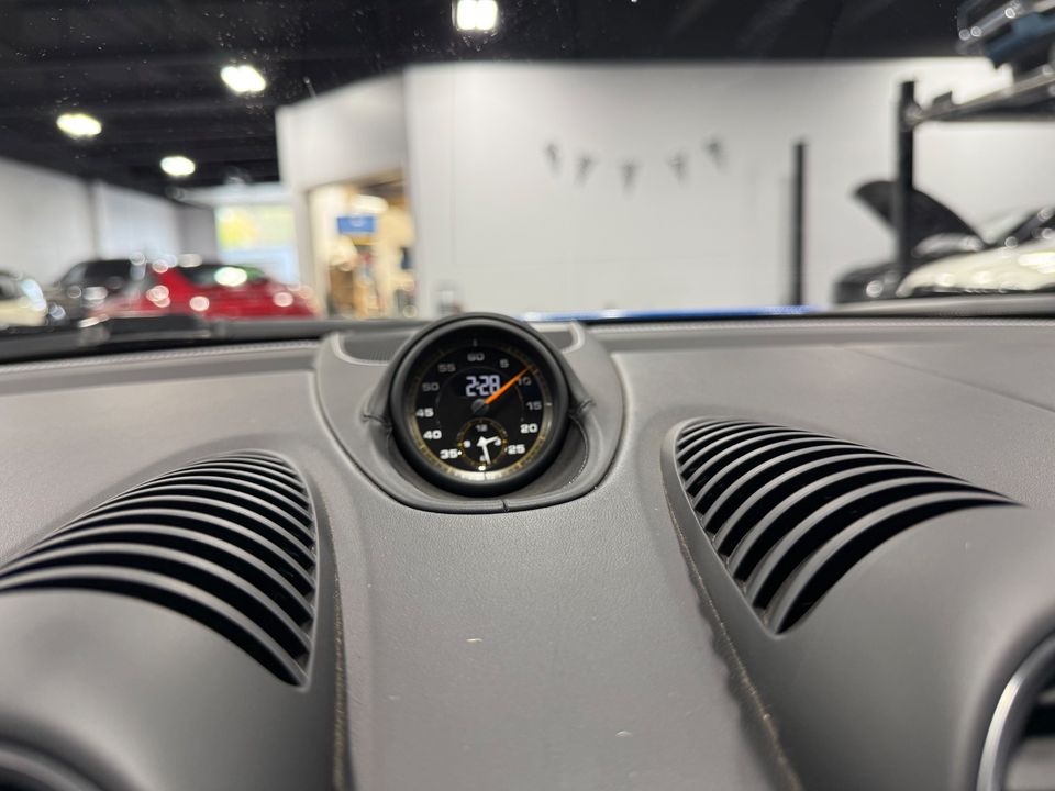 2022 PORSCHE 718 CAYMAN