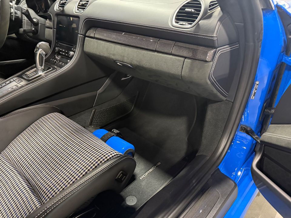 2022 PORSCHE 718 CAYMAN