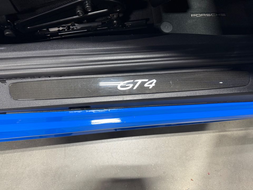 2022 PORSCHE 718 CAYMAN