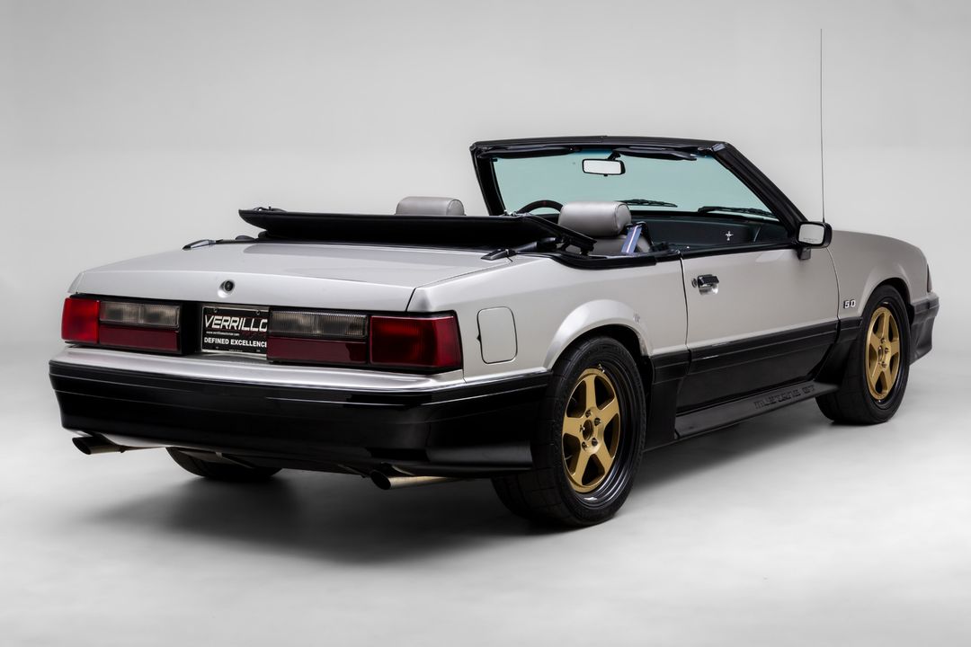 1990 Ford Mustang