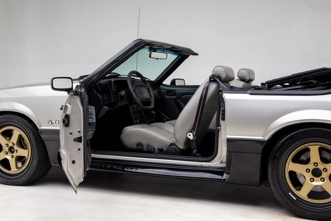 1990 Ford Mustang