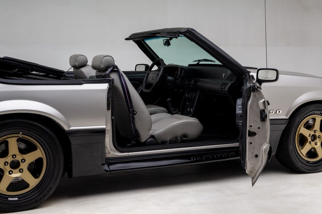 1990 Ford Mustang