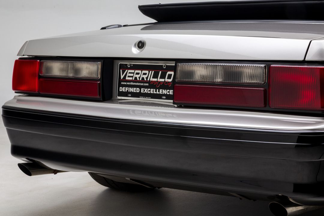 1990 Ford Mustang