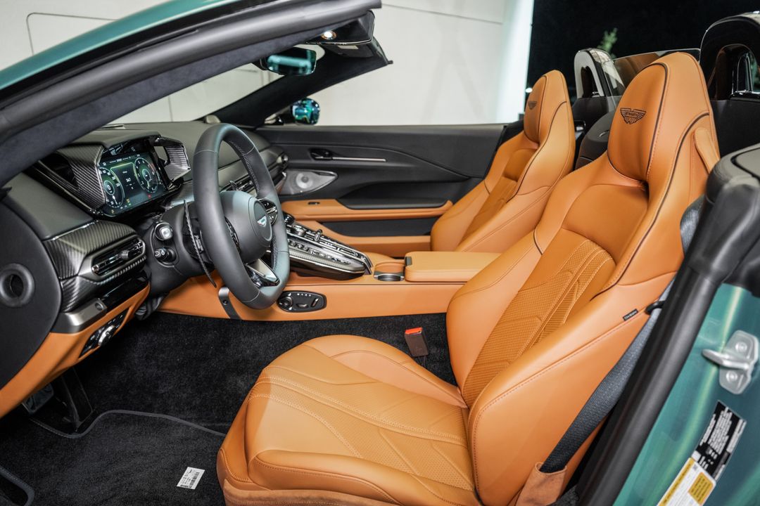 2026 ASTON MARTIN Vantage