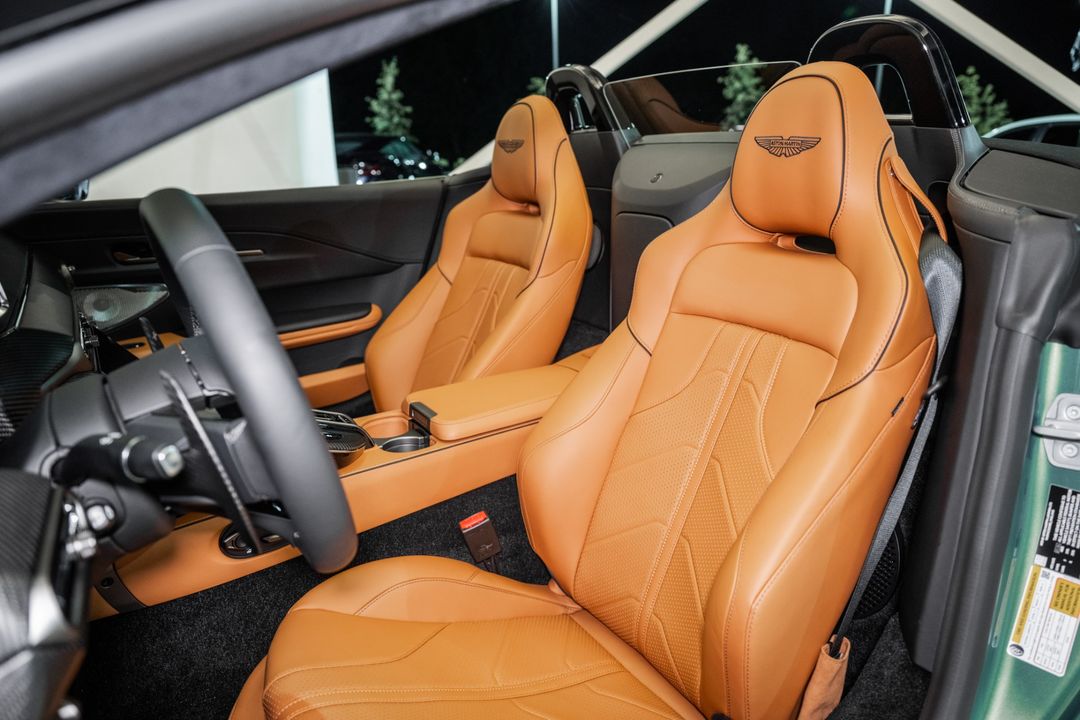 2026 ASTON MARTIN Vantage