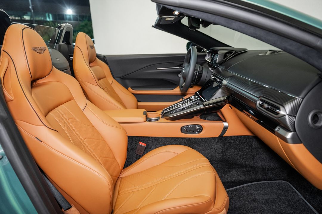 2026 ASTON MARTIN Vantage