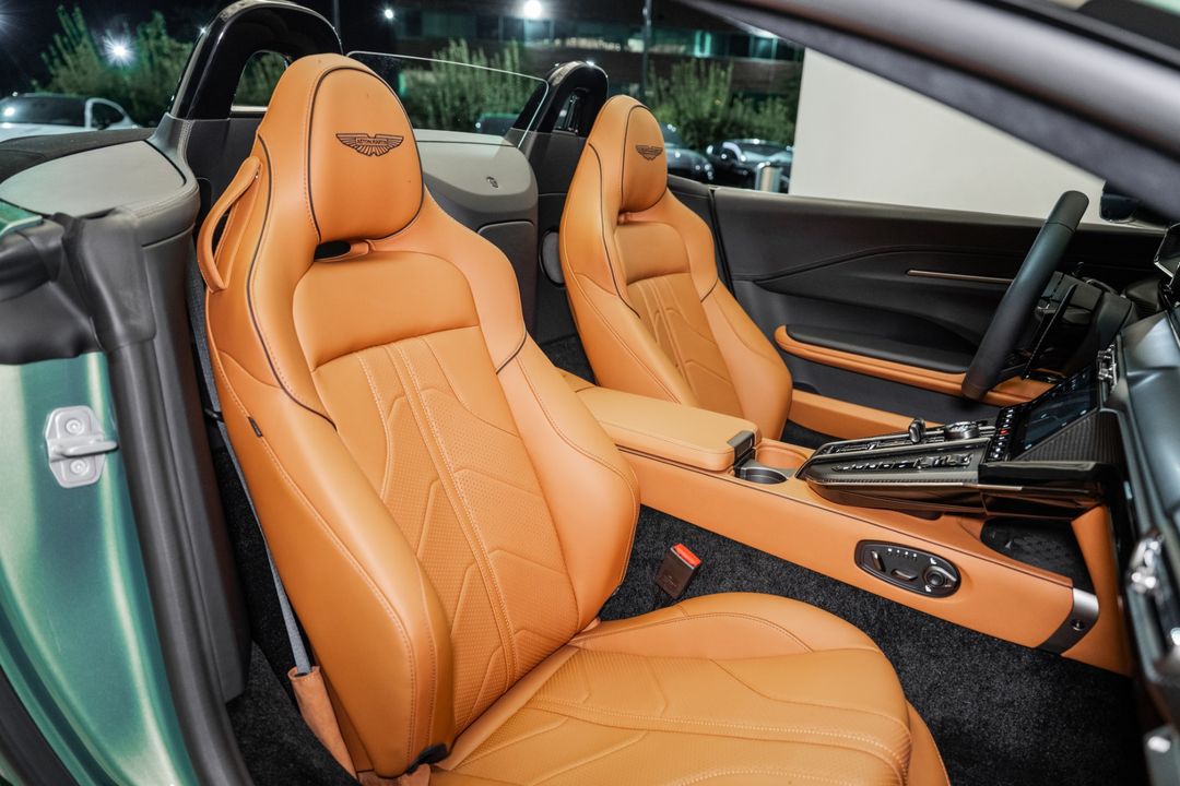 2026 ASTON MARTIN Vantage