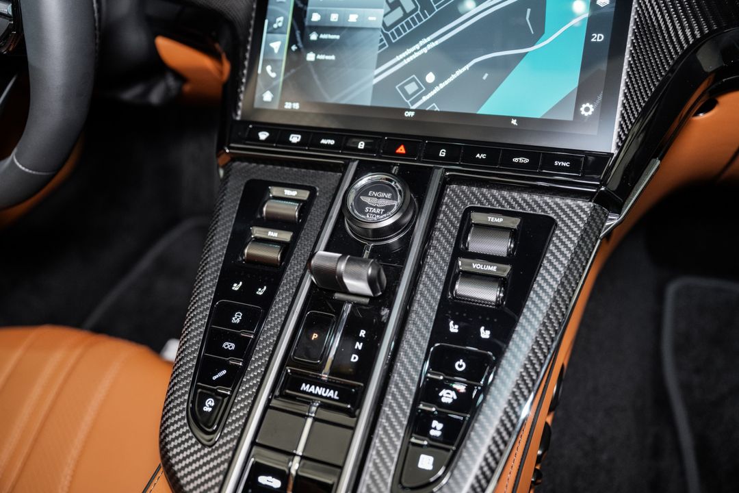 2026 ASTON MARTIN Vantage