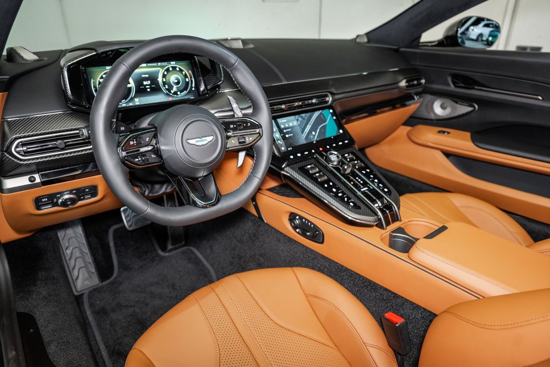 2026 ASTON MARTIN Vantage