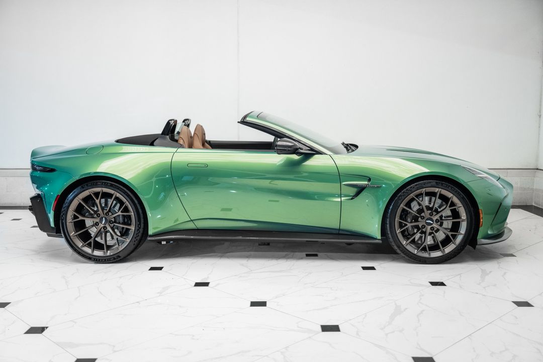 2026 ASTON MARTIN Vantage