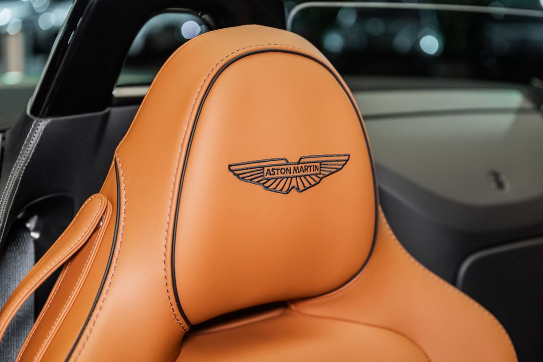 2026 ASTON MARTIN Vantage