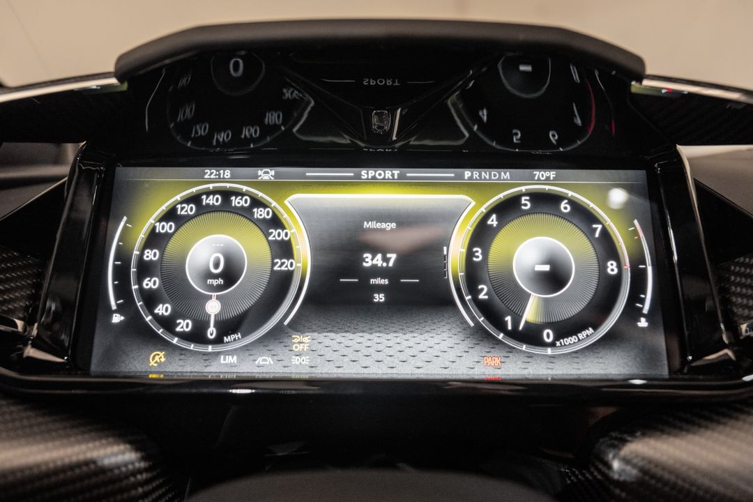 2026 ASTON MARTIN Vantage