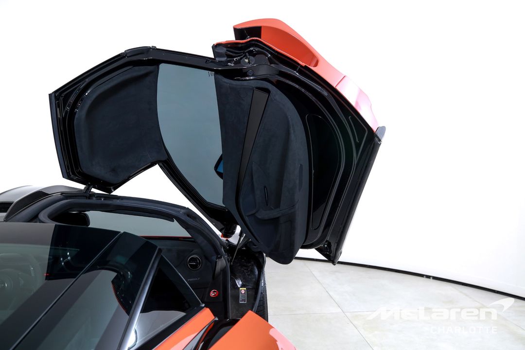 2021 McLaren 765LT