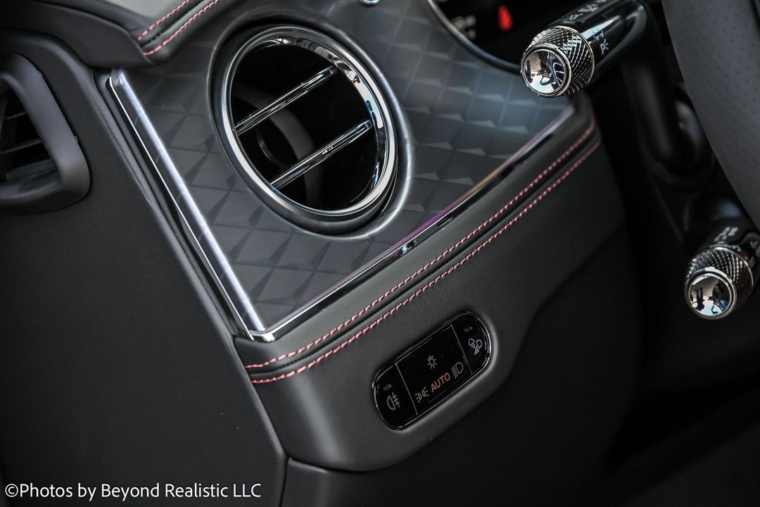 2025 Bentley Flying Spur