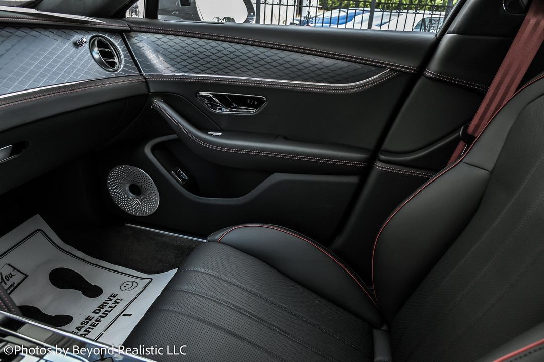 2025 Bentley Flying Spur