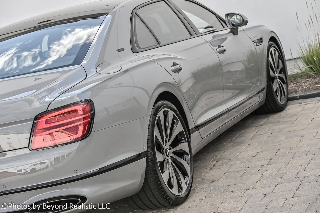 2025 Bentley Flying Spur