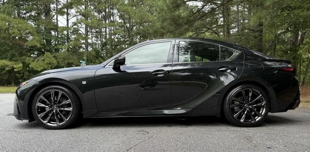2022 Lexus IS