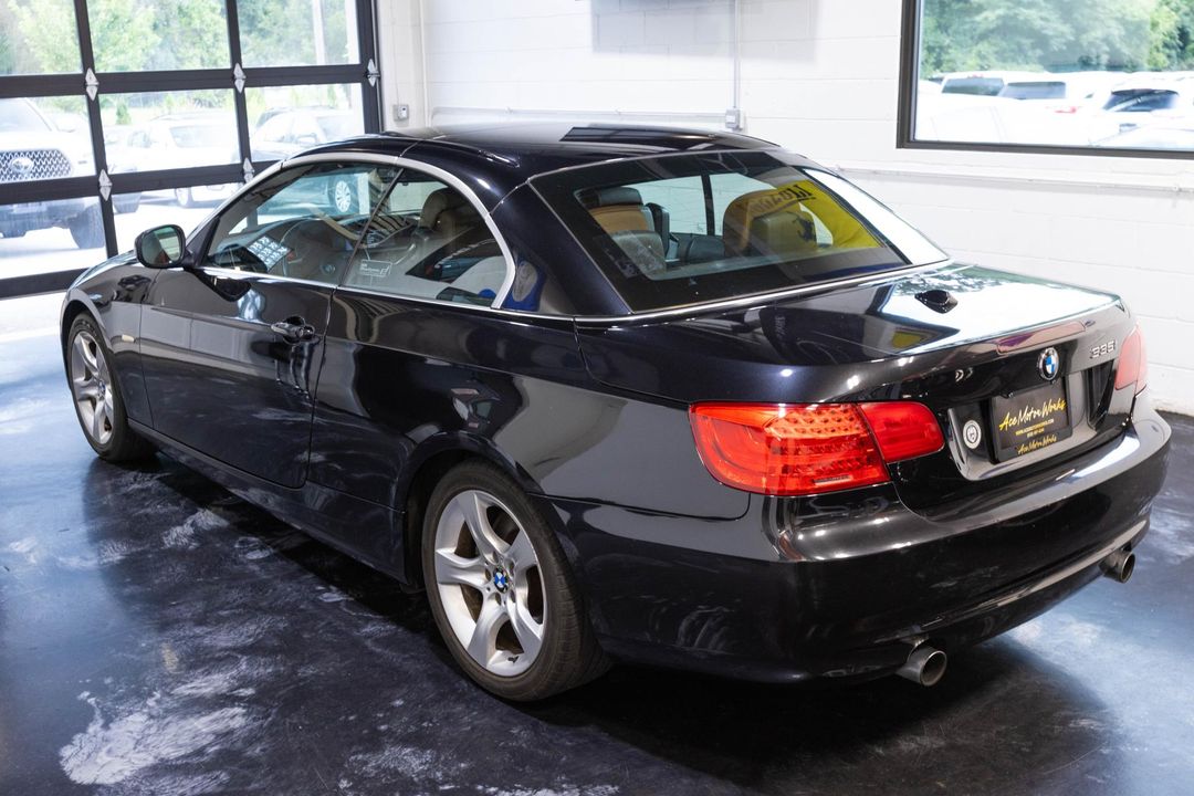 2011 BMW 3 Series