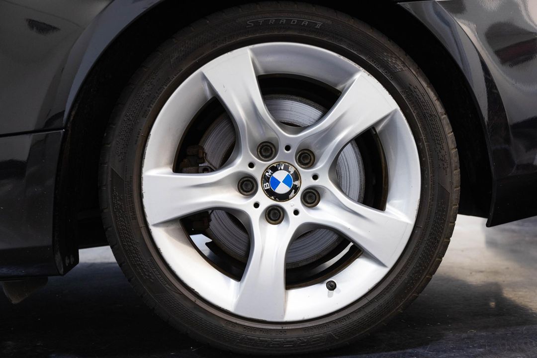 2011 BMW 3 Series