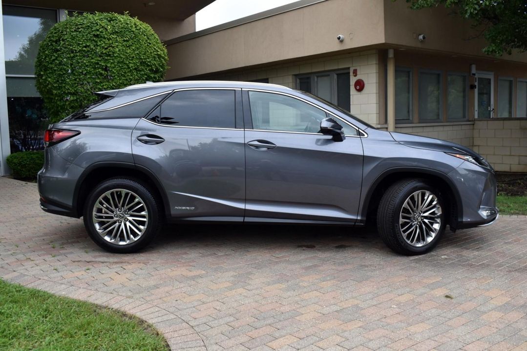 2022 Lexus RX 450h AWD w/LUXURY Pkg, Navigation, Cold weather Pkg, Heated and Ventilat