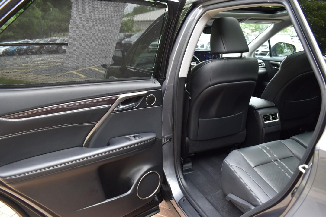 2022 Lexus RX 450h AWD w/LUXURY Pkg, Navigation, Cold weather Pkg, Heated and Ventilat
