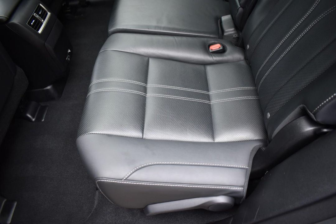 2022 Lexus RX 450h AWD w/LUXURY Pkg, Navigation, Cold weather Pkg, Heated and Ventilat