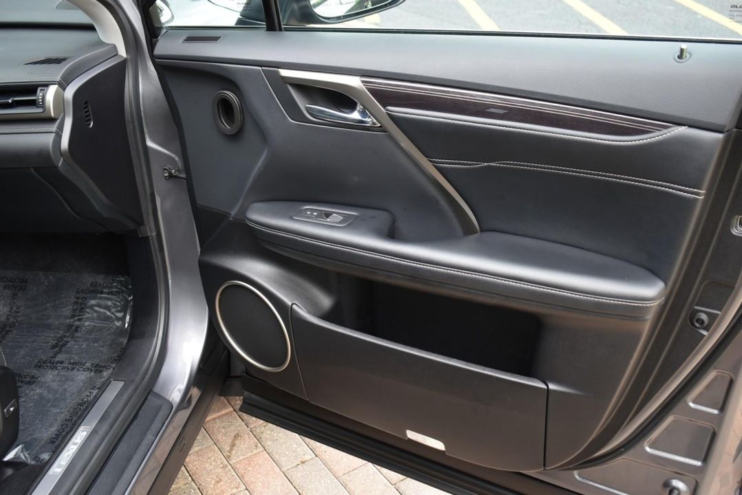 2022 Lexus RX 450h AWD w/LUXURY Pkg, Navigation, Cold weather Pkg, Heated and Ventilat