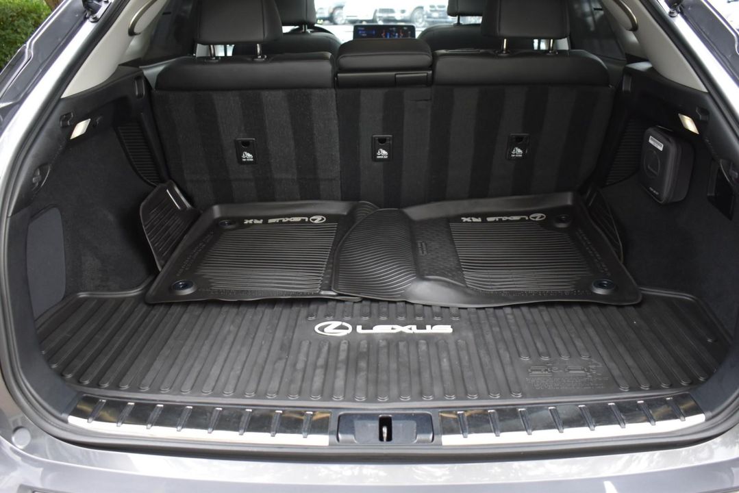 2022 Lexus RX 450h AWD w/LUXURY Pkg, Navigation, Cold weather Pkg, Heated and Ventilat