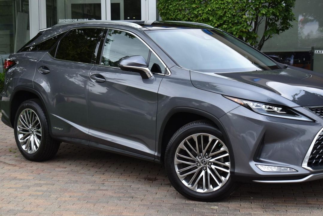 2022 Lexus RX 450h AWD w/LUXURY Pkg, Navigation, Cold weather Pkg, Heated and Ventilat
