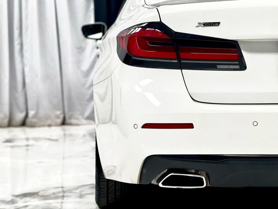 2021 BMW 5 Series