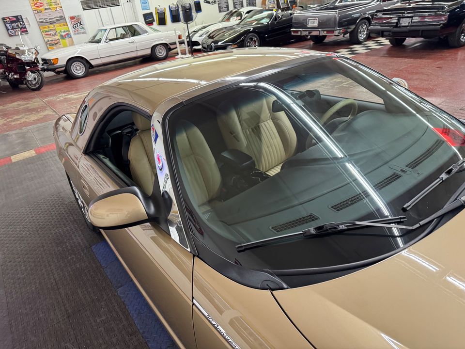 2005 Ford Thunderbird