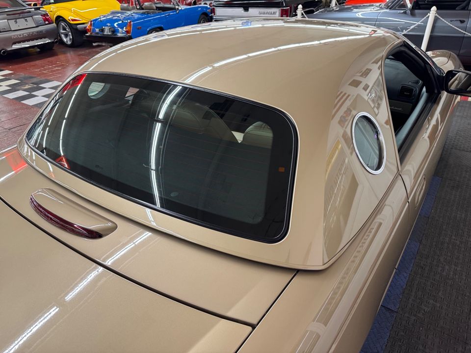 2005 Ford Thunderbird