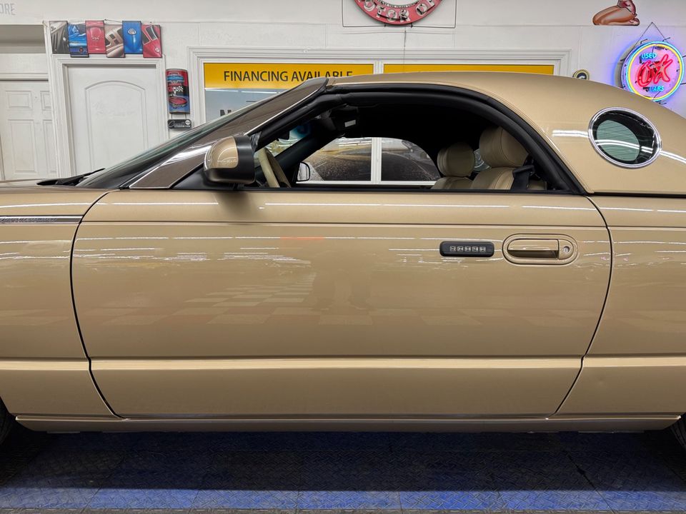 2005 Ford Thunderbird