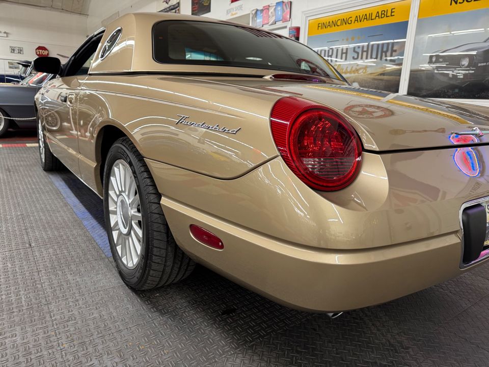 2005 Ford Thunderbird