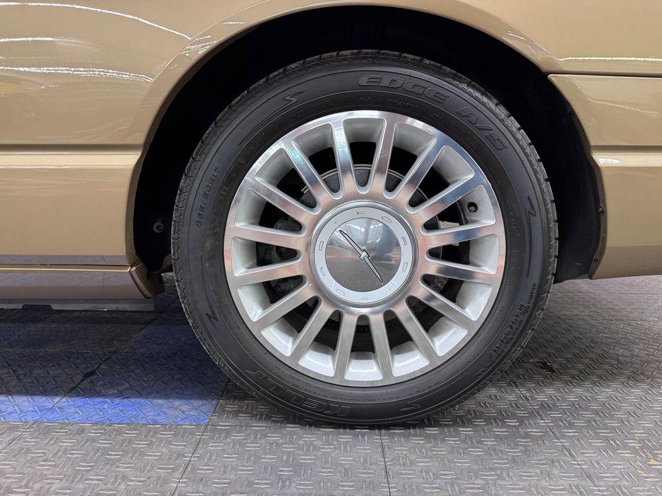 2005 Ford Thunderbird