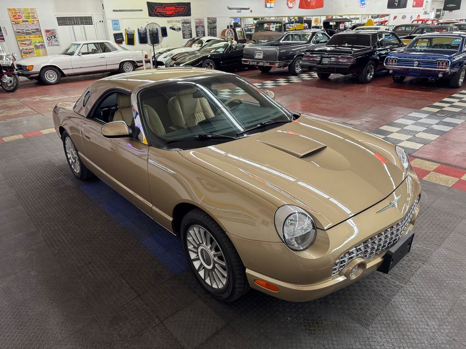 2005 Ford Thunderbird