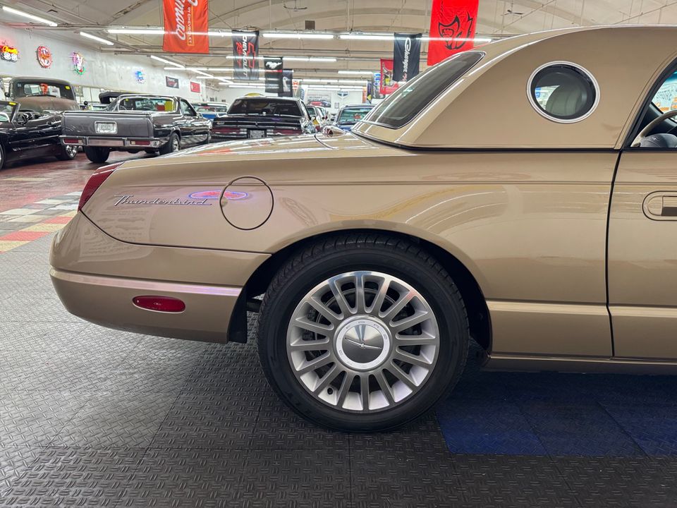 2005 Ford Thunderbird