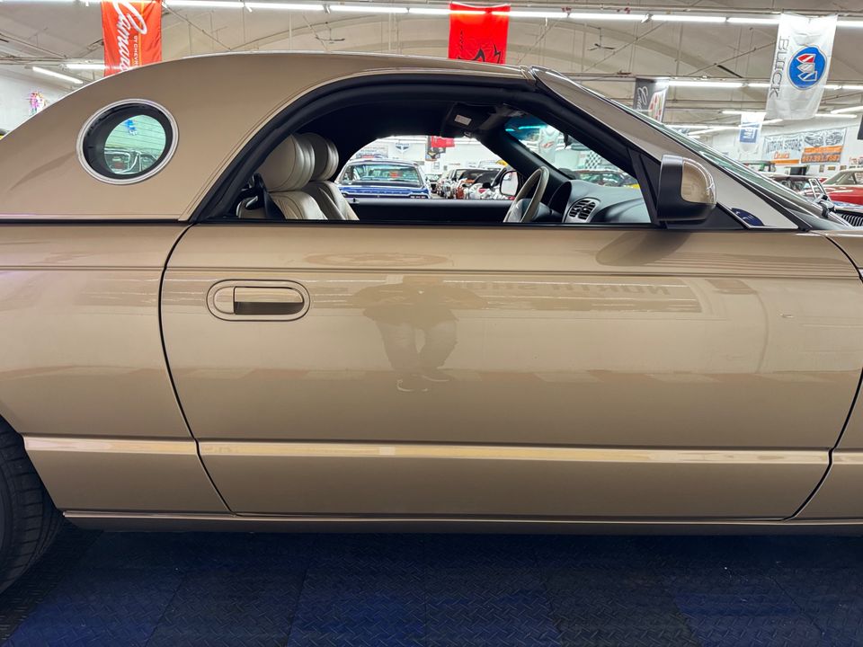 2005 Ford Thunderbird