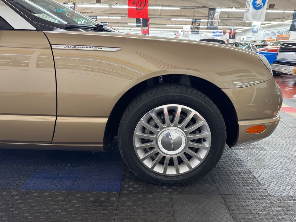 2005 Ford Thunderbird