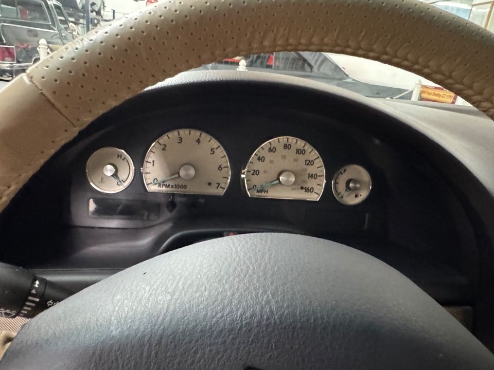 2005 Ford Thunderbird