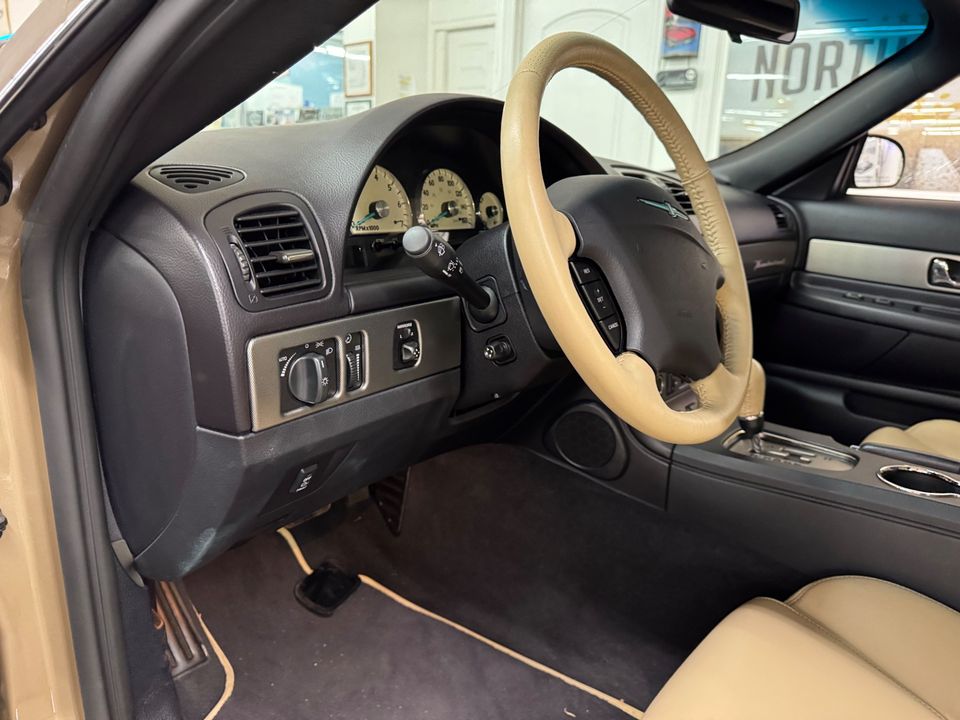 2005 Ford Thunderbird