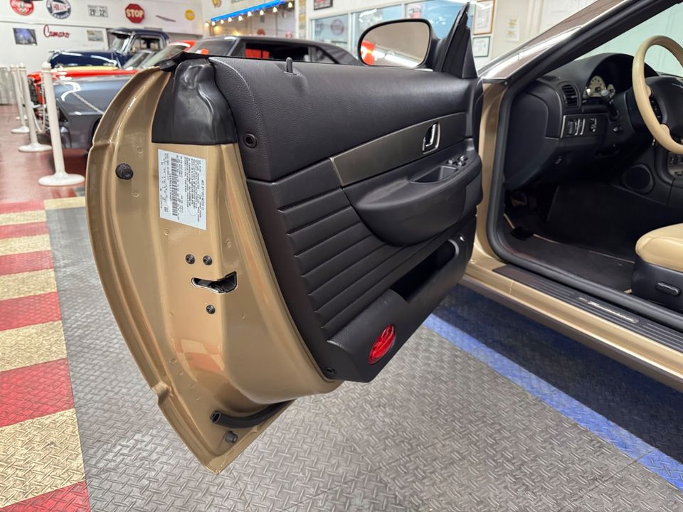2005 Ford Thunderbird